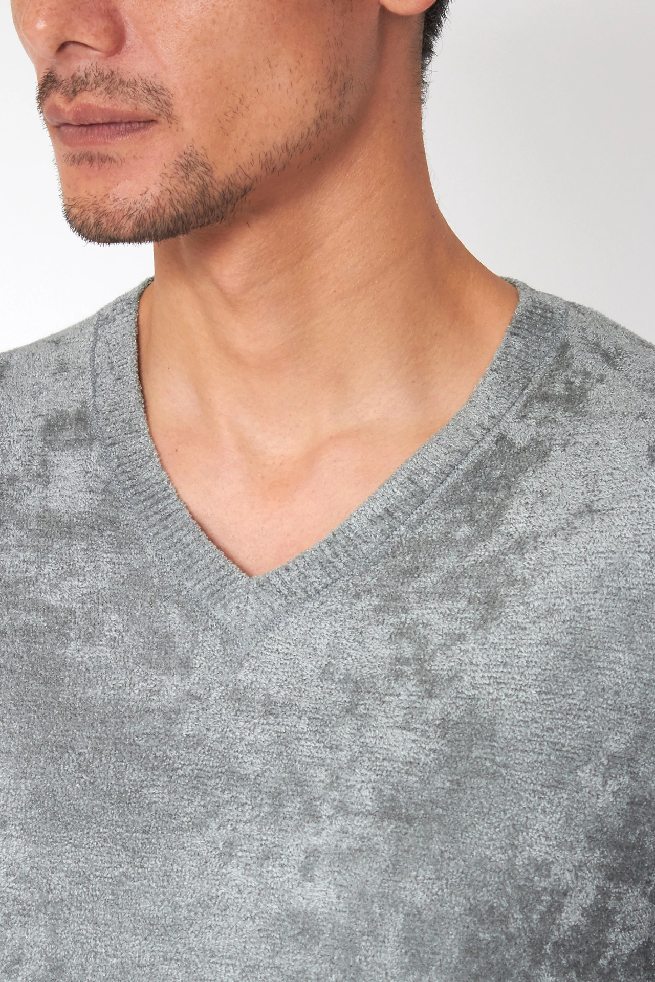 ZERO by TORNADO MART∴モールヤーンVネックニット / TORNADO MART