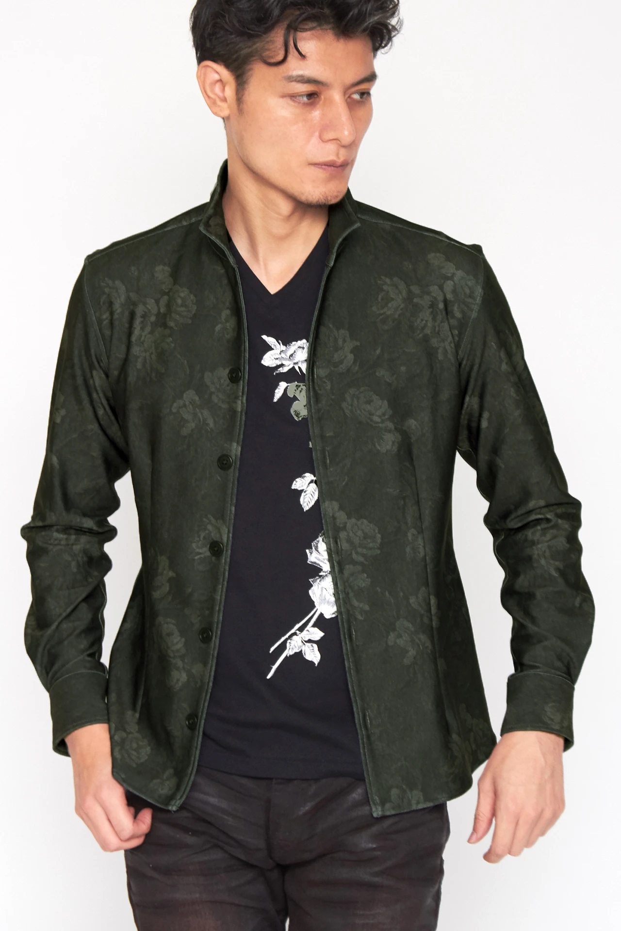 【新品未使用】TORNADO MART マルチフラワープリントシャツ 黒 TORNADO MART∴HTフラワーデニム柄プリントシャツ / TORNADO MART