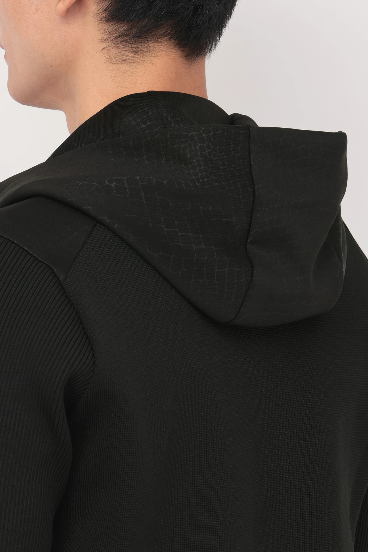 TORNADO MART∴ニットコンビパイソンエンボスフーディーブルゾン