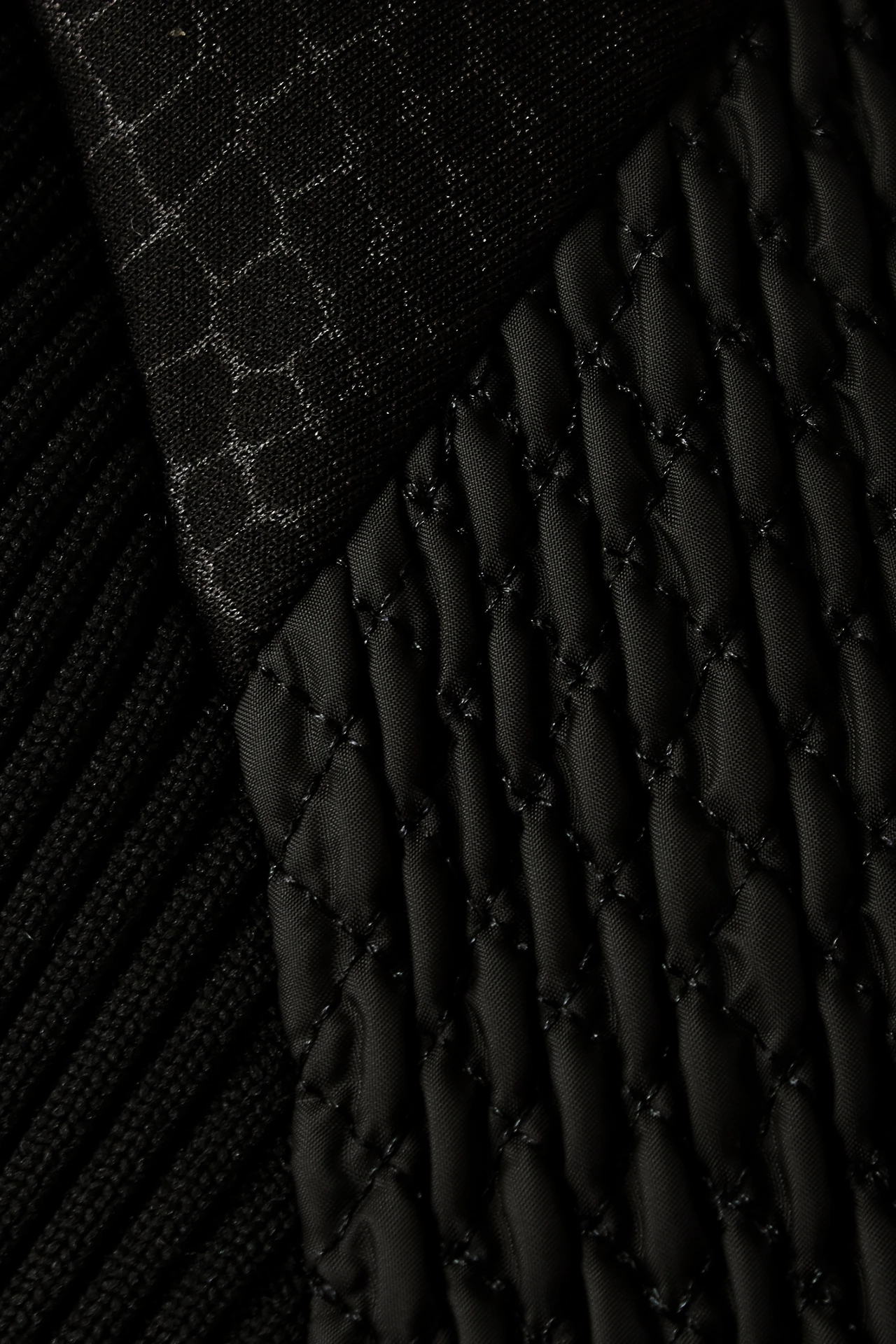 TORNADO MART∴ニットコンビパイソンエンボスフーディーブルゾン