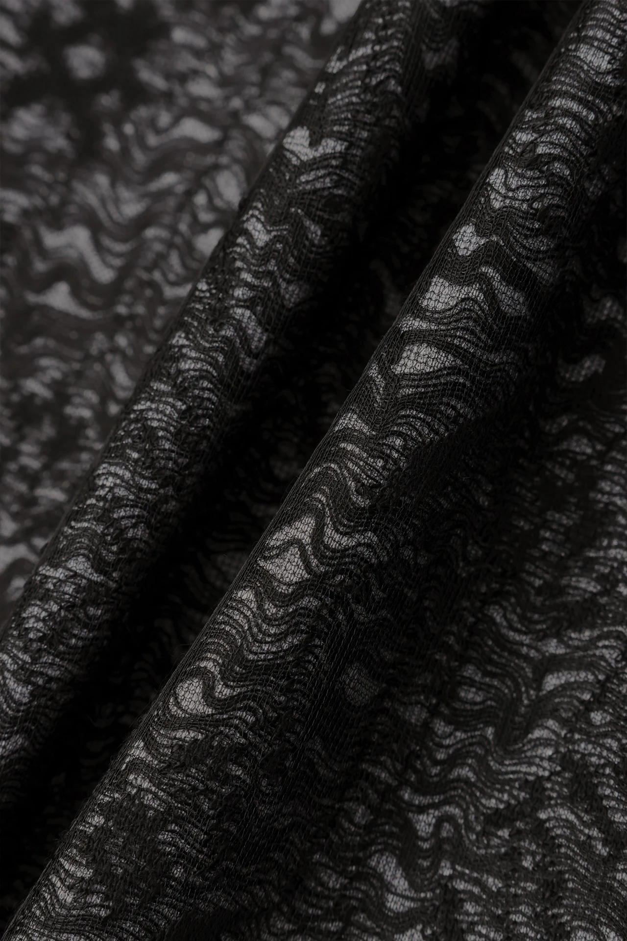 TORNADO MART∴フェザーボンディングブライトVネックカットソー