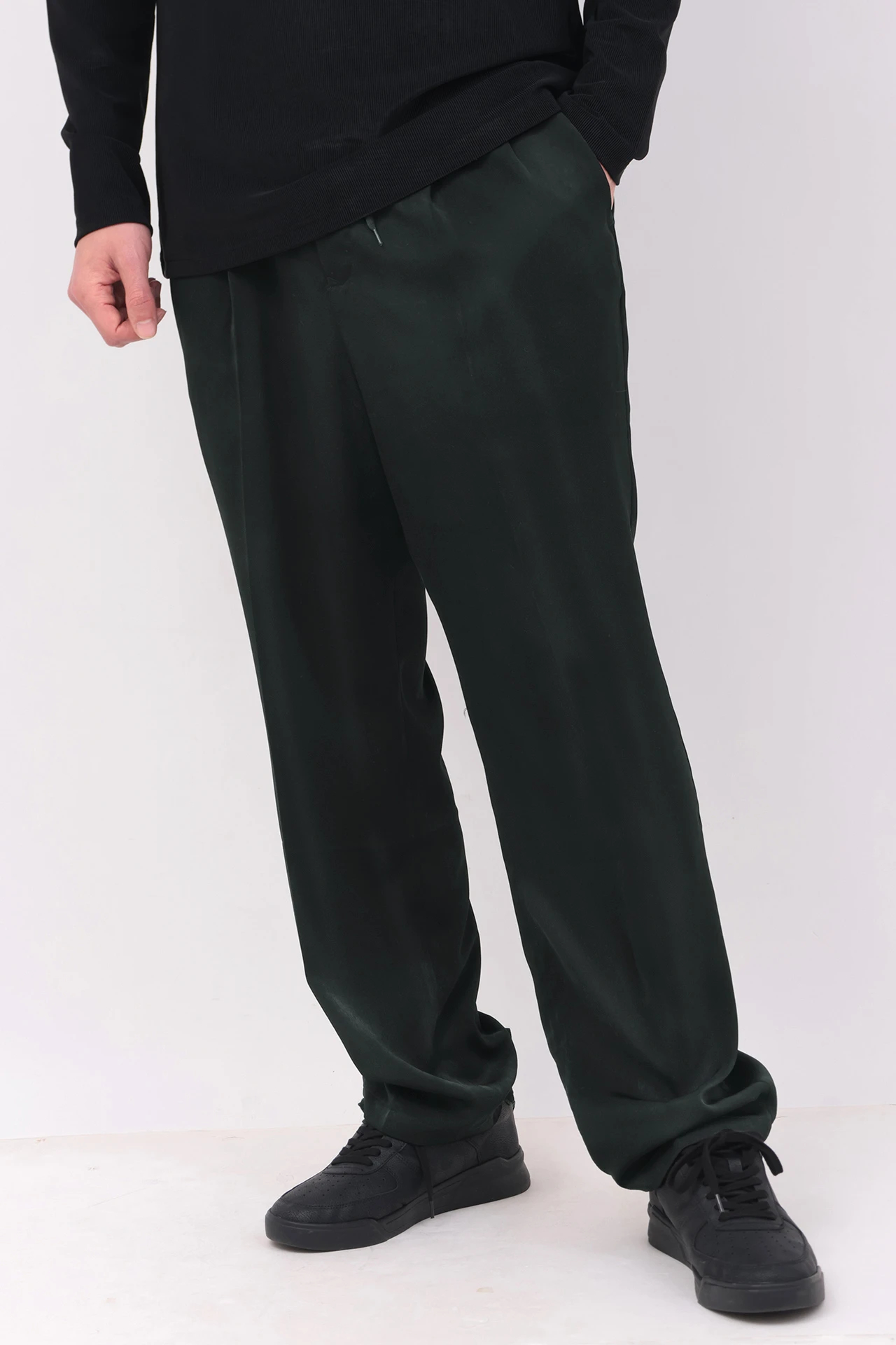 トルネードマート（TORNADO MART）/TORNADO MART∴ピーチフォギーサテン2タックテーパード TORNADO MART∴ピーチフォギーサテン2タックテーパード / TORNADO MART