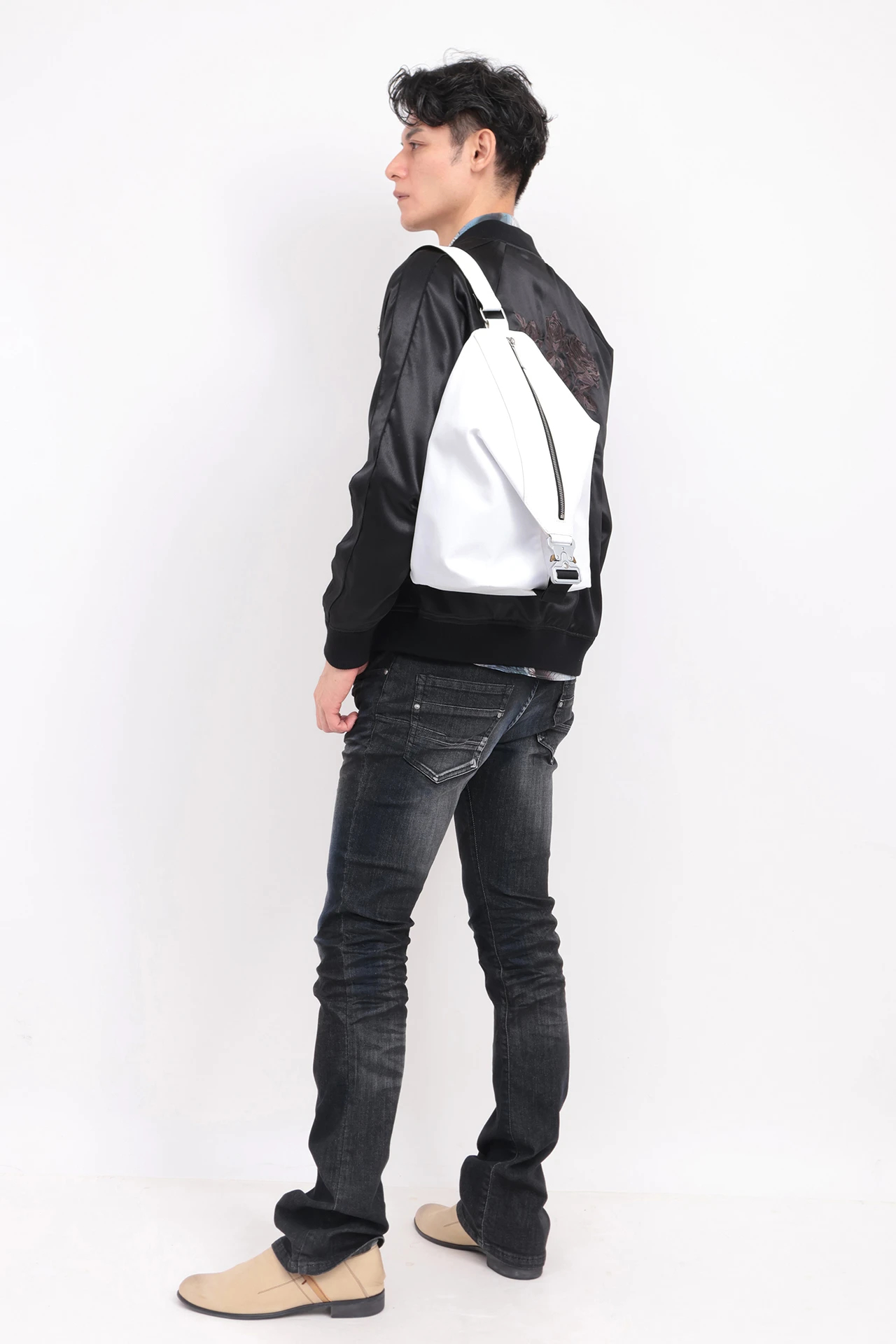 TORNADO MART∴レザー＆ナイロンフォルデッドワンショルダーBAG