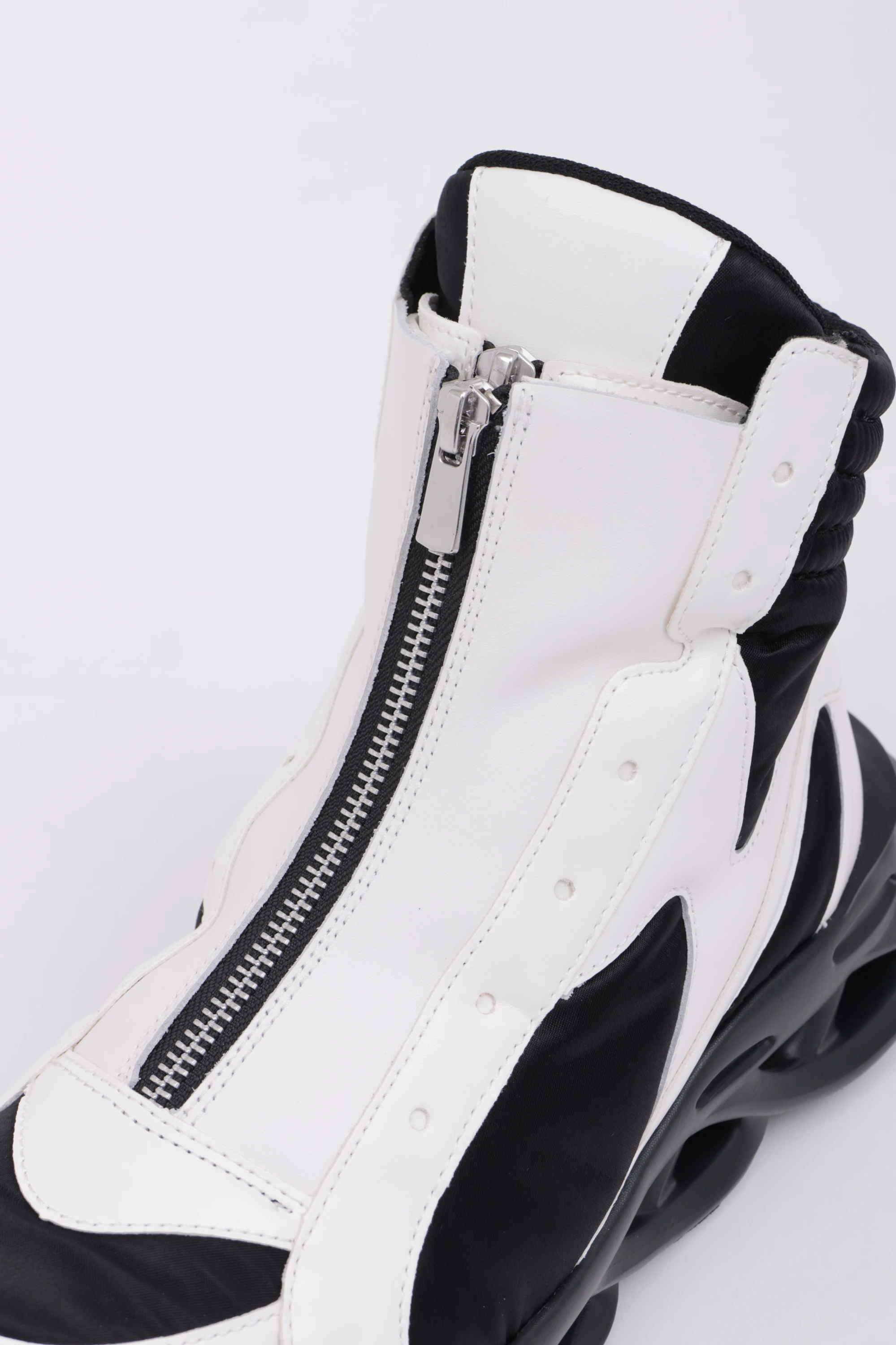 トルネードマート TORNADO MART スタッズミュール タグ付き・未使用