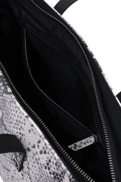 TORNADO MART(トルネードマート) |TORNADO MART∴パイソンプリントレザートートバッグ