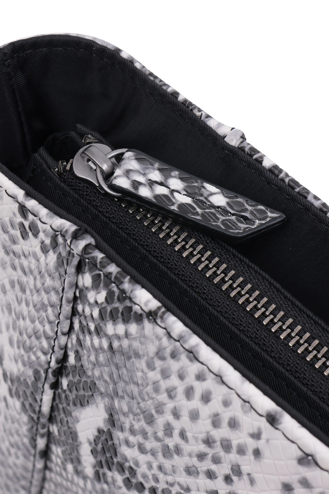 TORNADO MART∴パイソンプリントレザートートバッグ / TORNADO MART