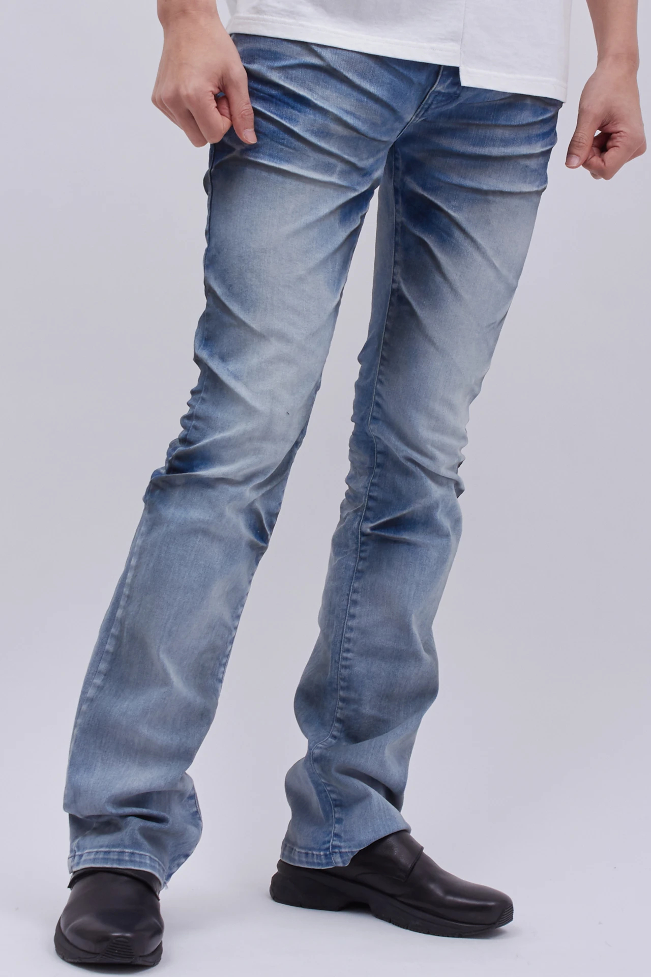 美品【TORNADO MART】ブリーチスプレー シューカット デニムパンツ M TORNADO MART∴ミストバーンケミカルシューカットデニム / TORNADO