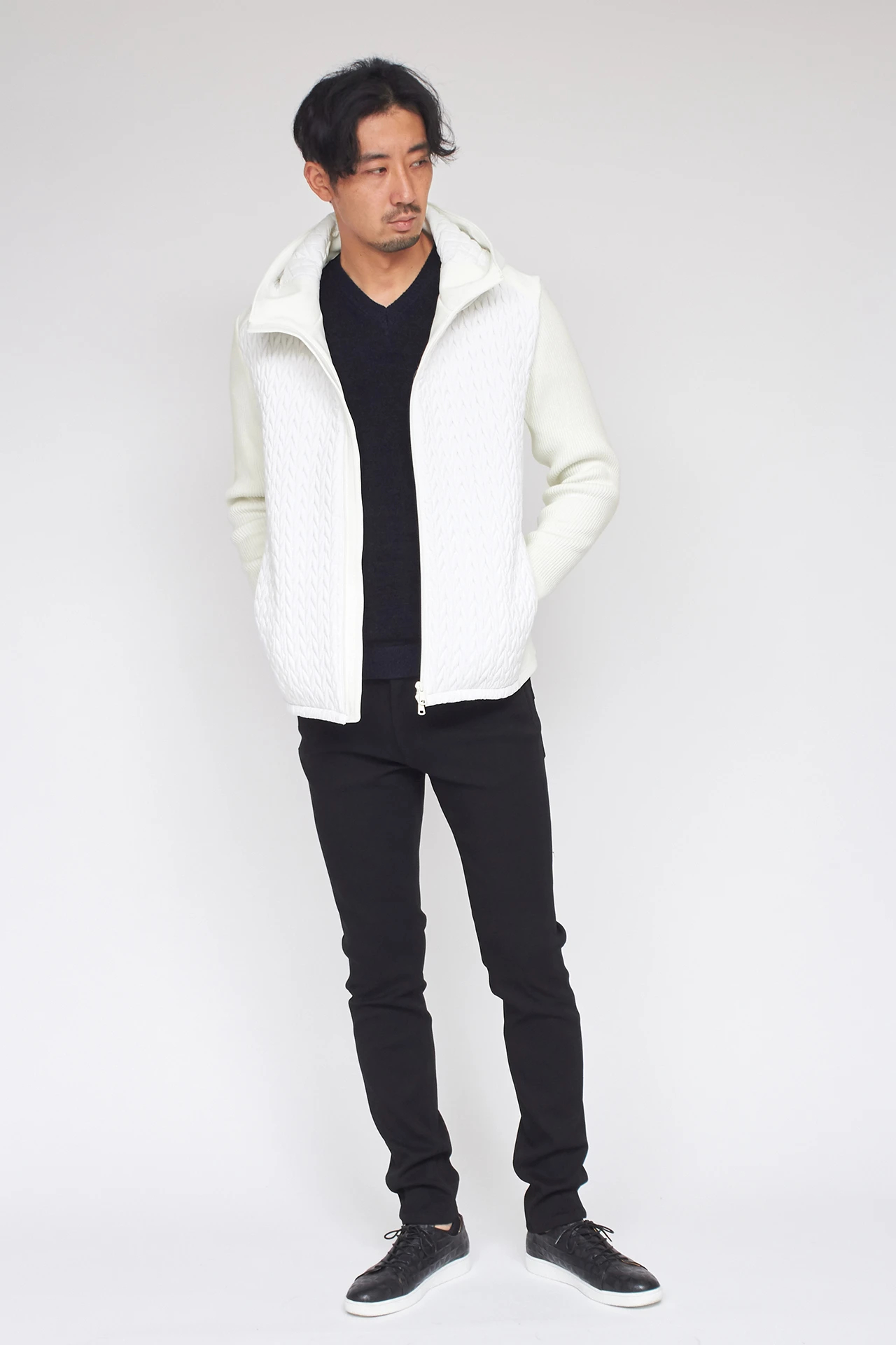 【ホワイト】HIGH STREET∴キルトコンビ袖ニットフーディーブルゾン HIGH STREET∴キルトコンビ袖ニットフーディーブルゾン / HIGH STREET