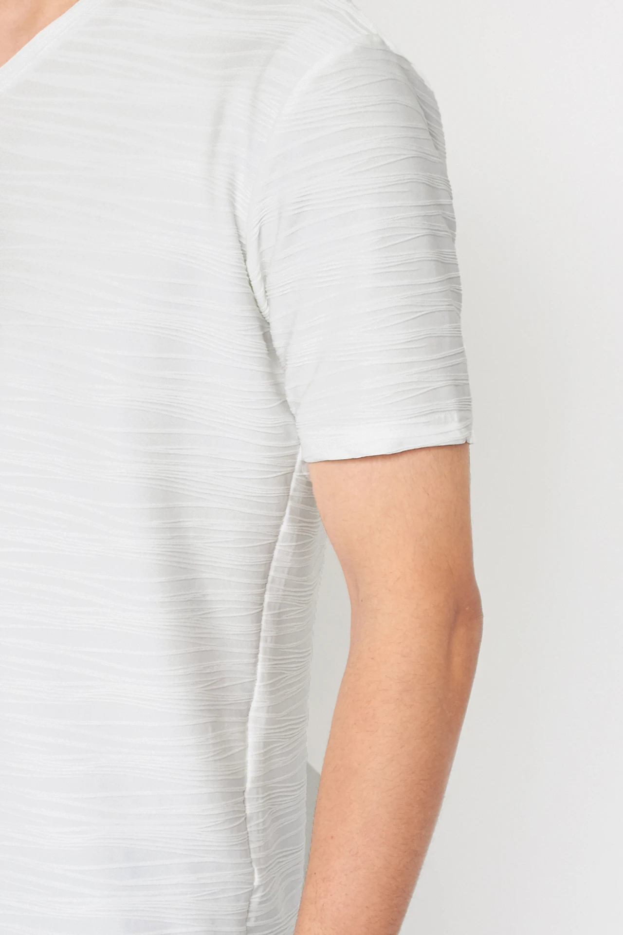 HIGH STREET∴ランダムウェーブタック半袖Vネックカットソー / HIGH