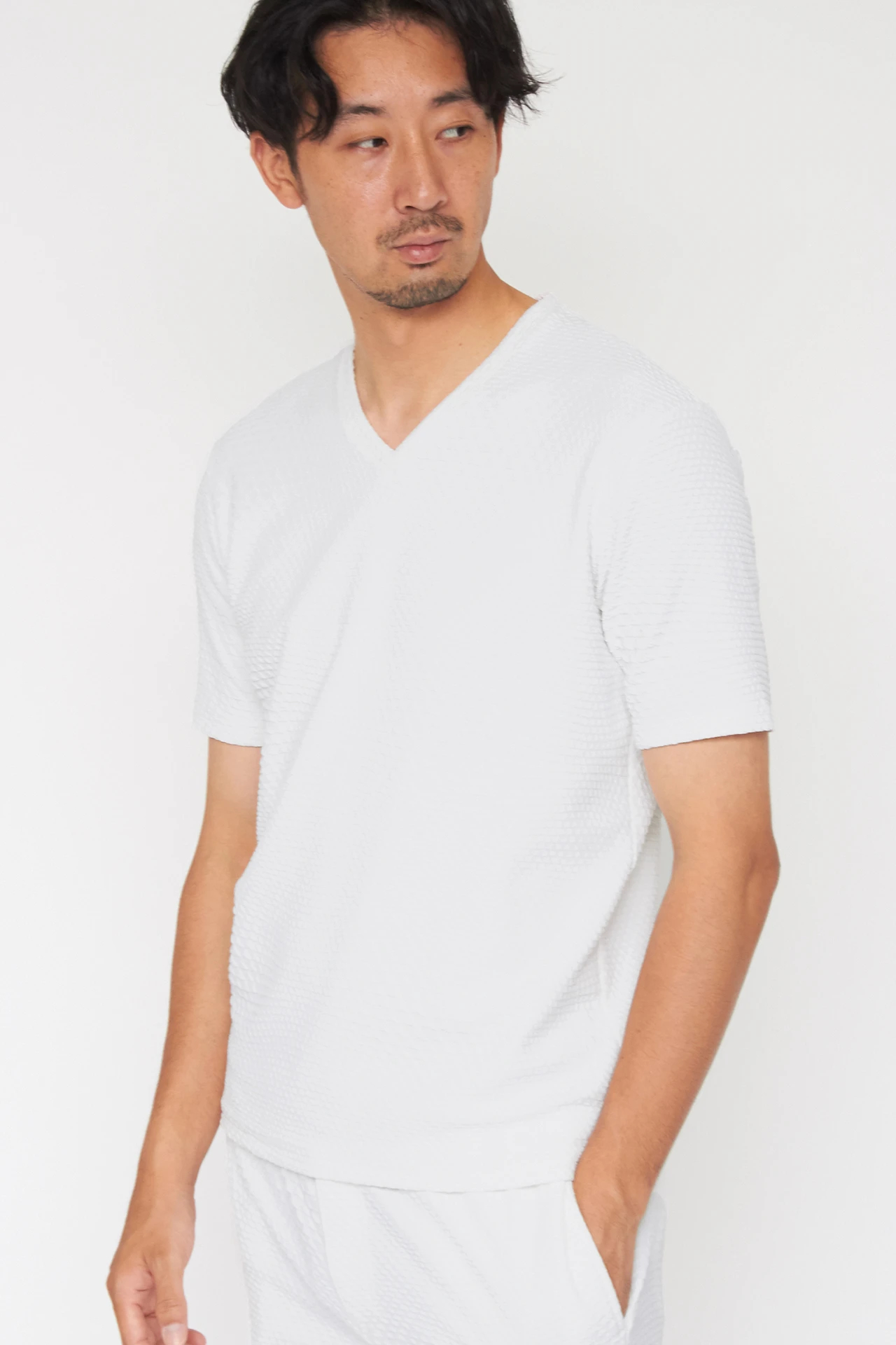 HIGH STREET∴トライアングルジオメトリックブリスターVネック半袖