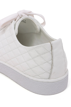 HIGH STREET(ハイストリート) |HIGH STREET∴ダイヤモンド柄型押しドレススニーカー