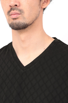 HIGH STREET(ハイストリート) |HIGH STREET∴アラベスク柄ジャカードVネック半袖カットソー