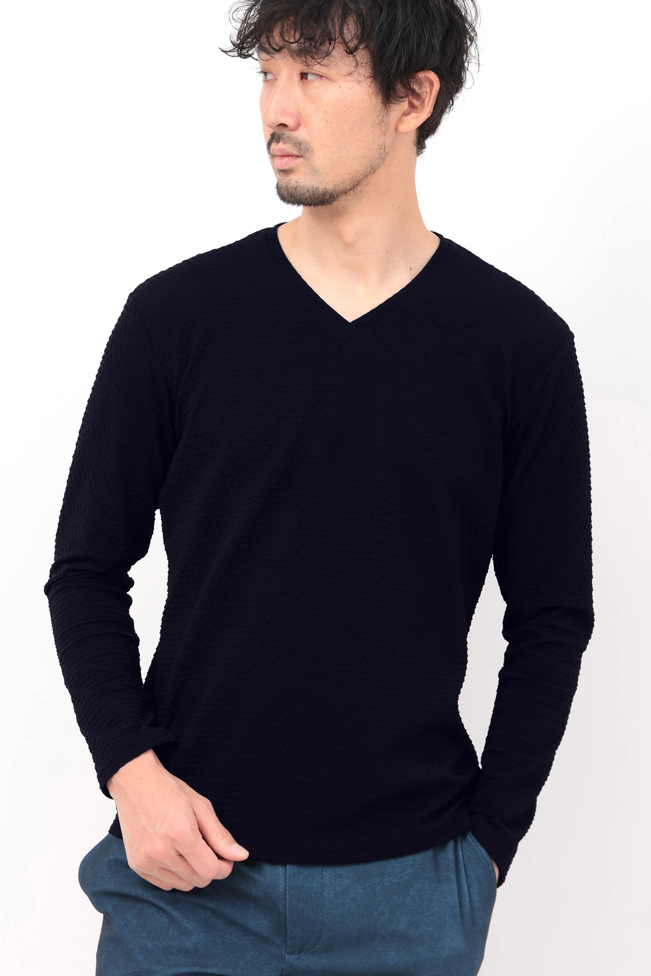 HIGH STREET∴RIPAトライアングルモノグラム長袖Vネックカットソー